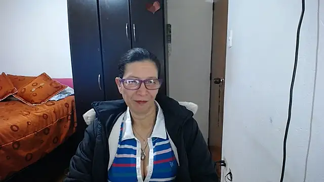 Snapshot of latin49 chatting on July 16, 2026, 5:13 am latin49 online show from July 16, 2026, 5:13 am
