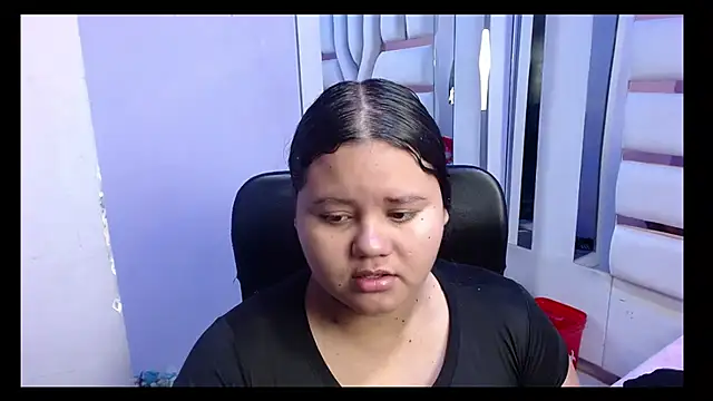 Snapshot of ValenTitis chatting on November 11, 2025, 8:31 pm ValenTitis online show from November 11, 2025, 8:31 pm