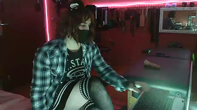 Snapshot of Ginny-the-bdsm-nympho chatting on January 18, 2026, 6:12 pm Ginny-the-bdsm-nympho online show from January 18, 2026, 6:12 pm