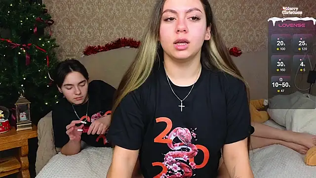 twobabesweet online show from December 26, 2024, 7:35 am