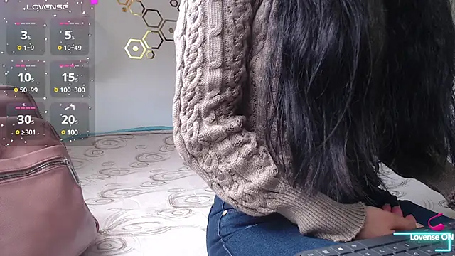 Snapshot of adriscute chatting on February 11, 2025, 8:20 pm adriscute online show from February 11, 2025, 8:20 pm