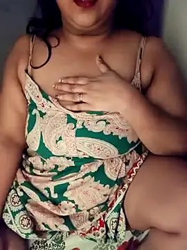 Snapshot of sassy_horny chatting on December 5, 2024, 8:11 pm sassy horny online show from December 5, 2024, 8:11 pm