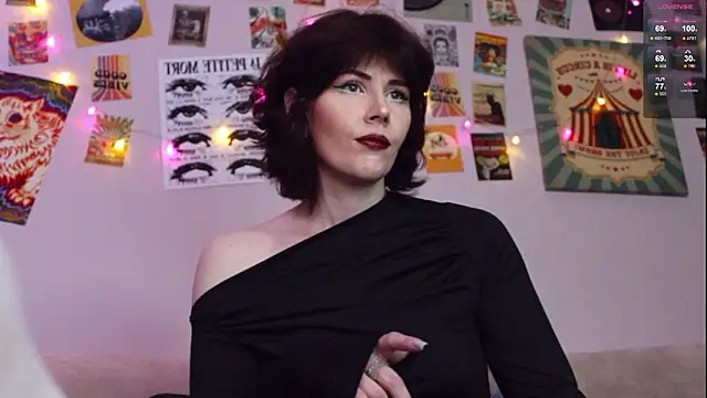 Luna Blake online show from March 22, 2026, 12:19 pm