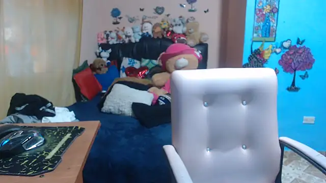 milfeddy  online show from October 15, 2025, 8:20 pm