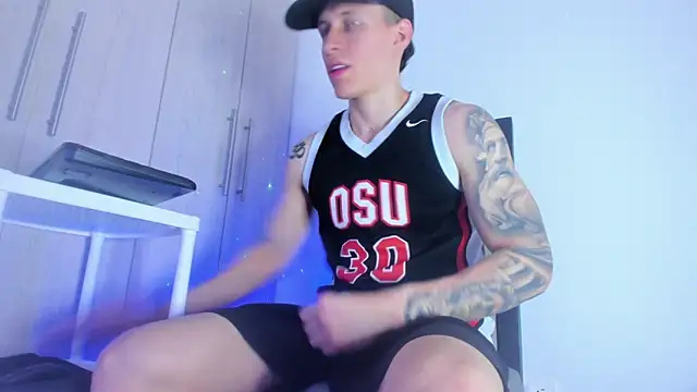 enzo bvlgari online show from March 3, 2025, 10:42 pm