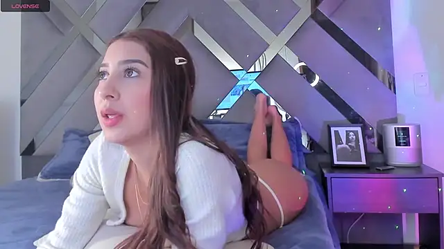 Snapshot of monroeglez5_ chatting on February 19, 2025, 3:28 am monroeglez5 online show from February 19, 2025, 3:28 am