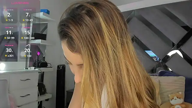 Snapshot of monroeglez5_ chatting on March 19, 2026, 9:41 pm monroeglez5 online show from March 19, 2026, 9:41 pm