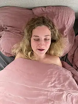 MileySummer online show from April 15, 2026, 6:09 am