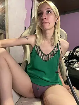 bunnydark00 online show from April 1, 2026, 4:46 am