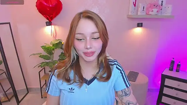 LITTLE-VIVI online show from May 20, 2026, 2:29 am