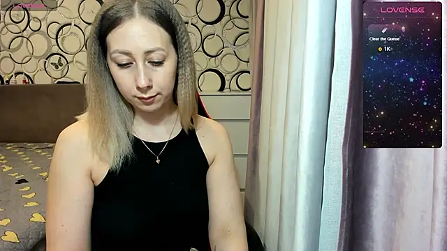 Snapshot of KristinaVegasss chatting on February 17, 2025, 12:59 pm KristinaVegasss online show from February 17, 2025, 12:59 pm