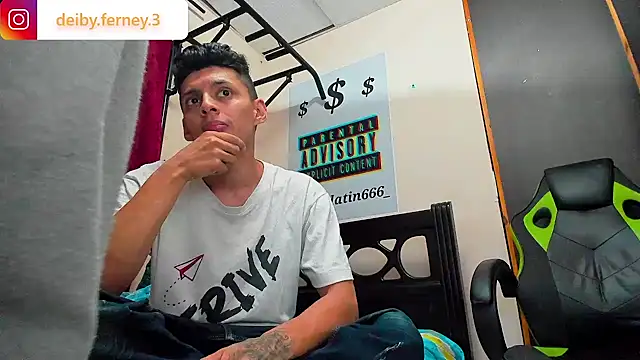 Snapshot of davidlatin66 chatting on March 2, 2025, 4:07 am davidlatin66 online show from March 2, 2025, 4:07 am