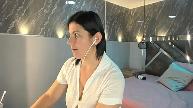 SarahDeyvis online show from December 29, 2024, 5:22 pm