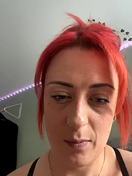 Englishhornybecca30 online show from October 1, 2025, 1:28 pm