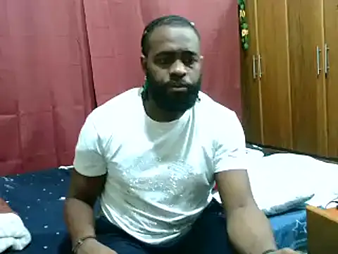 2ocmaxi online show from February 11, 2025, 1:52 am