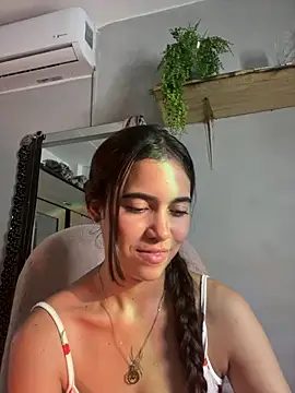 Sallye  online show from April 23, 2026, 4:03 am