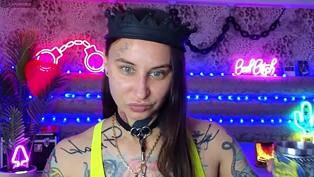 Cool Freak  online show from April 4, 2026, 10:24 am