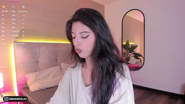 NanaRott online show from February 6, 2026, 8:45 pm