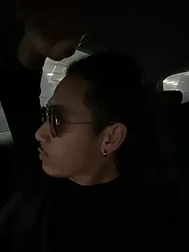 Snapshot of bigbrown- chatting on November 15, 2025, 4:14 pm bigbrown- online show from November 15, 2025, 4:14 pm