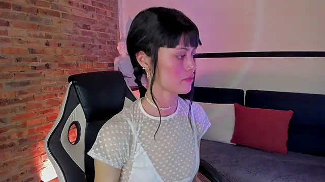  Jessy Moon  online show from February 6, 2025, 7:07 pm