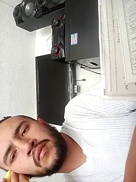 Stiven088 online show from December 22, 2025, 5:32 pm