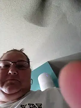 SexyNikki6969 online show from November 13, 2025, 1:21 pm