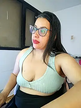 smile sweetpao online show from February 28, 2025, 4:43 am