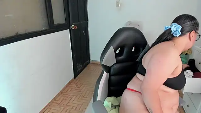 smile sweetpao online show from October 3, 2025, 12:24 pm