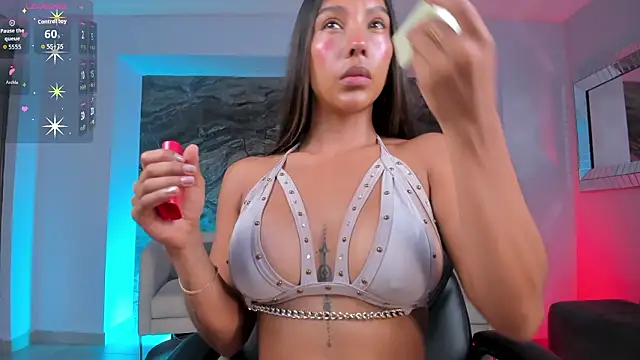 RenataReyes online show from February 6, 2026, 8:23 pm