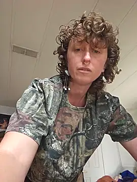 mossy kiss online show from November 10, 2025, 5:12 pm