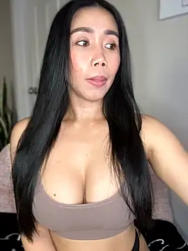 JazzieXo online show from April 16, 2026, 9:39 pm