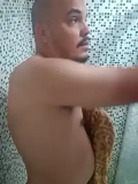 Snapshot of RobertoBuzios22 chatting on January 4, 2025, 10:34 pm RobertoBuzios22 online show from January 4, 2025, 10:34 pm