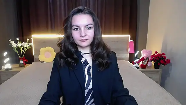 JasmineAsha online show from November 4, 2025, 8:24 am