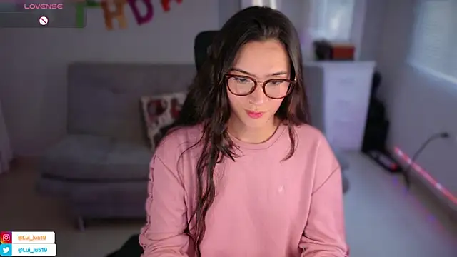 ImLui lu online show from March 11, 2025, 10:09 pm