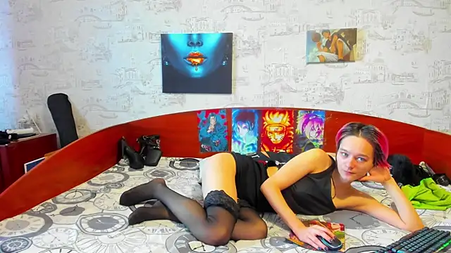 KagamiTayga online show from February 10, 2025, 8:31 am