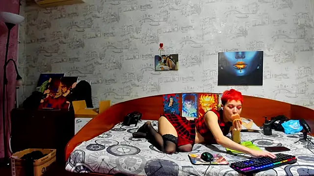 Snapshot of KagamiTayga chatting on March 4, 2026, 2:50 am KagamiTayga online show from March 4, 2026, 2:50 am