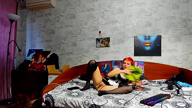 Snapshot of KagamiTayga chatting on March 8, 2026, 2:48 am KagamiTayga online show from March 8, 2026, 2:48 am