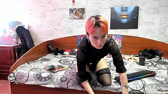 Snapshot of KagamiTayga chatting on April 6, 2026, 4:46 am KagamiTayga online show from April 6, 2026, 4:46 am