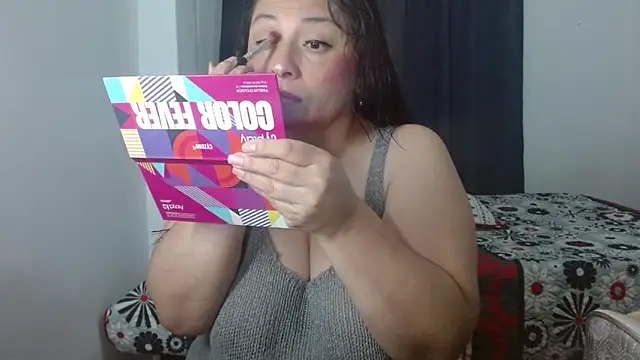 Victoriaevans1 online show from February 26, 2025, 4:03 pm