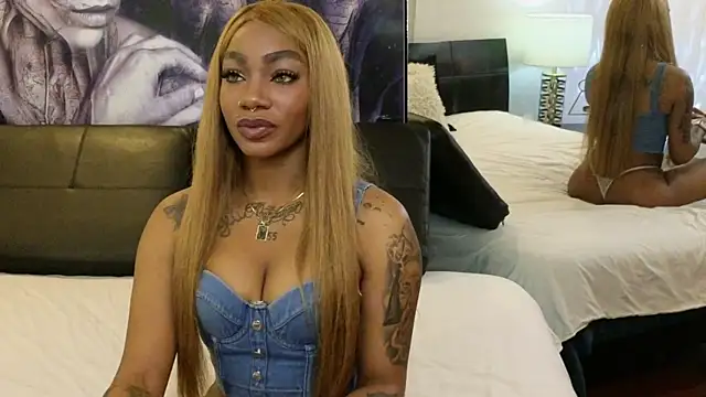 Snapshot of emely_brandon chatting on December 18, 2025, 9:26 am emely brandon online show from December 18, 2025, 9:26 am