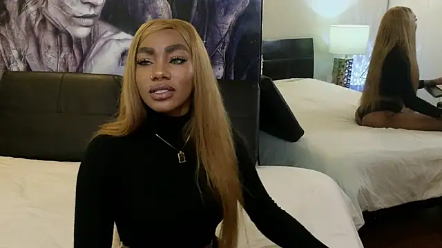 Snapshot of emely_brandon chatting on December 22, 2025, 9:50 am emely brandon online show from December 22, 2025, 9:50 am