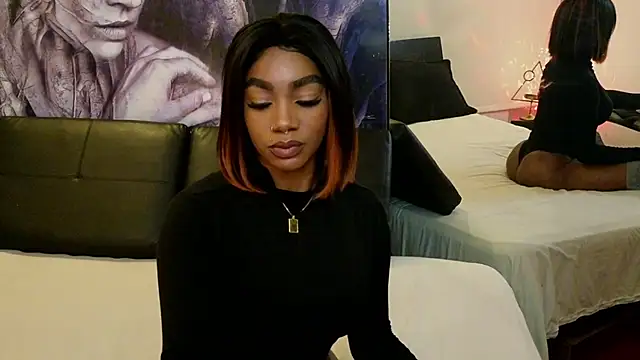 Snapshot of emely_brandon chatting on January 14, 2026, 9:37 am emely brandon online show from January 14, 2026, 9:37 am