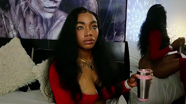 Snapshot of emely_brandon chatting on February 18, 2026, 12:28 am emely brandon online show from February 18, 2026, 12:28 am