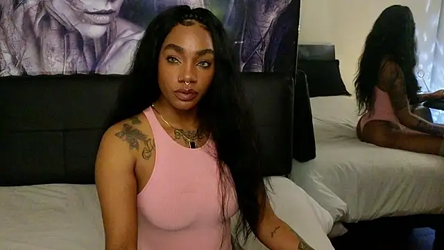 Snapshot of emely_brandon chatting on March 4, 2026, 11:55 pm emely brandon online show from March 4, 2026, 11:55 pm