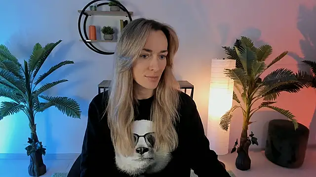 RebeccaMartinez online show from January 25, 2025, 8:10 am