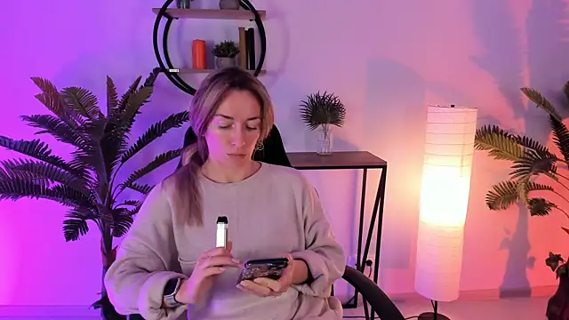 RebeccaMartinez online show from February 9, 2025, 5:19 am