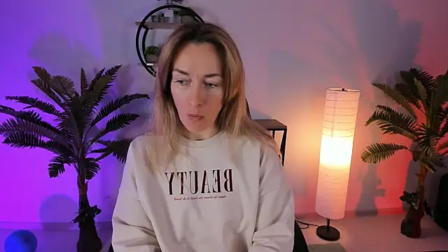 RebeccaMartinez online show from March 2, 2025, 5:33 am