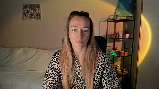 RebeccaMartinez online show from September 27, 2025, 7:24 am