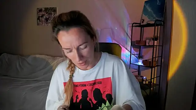 RebeccaMartinez online show from October 10, 2025, 11:20 am