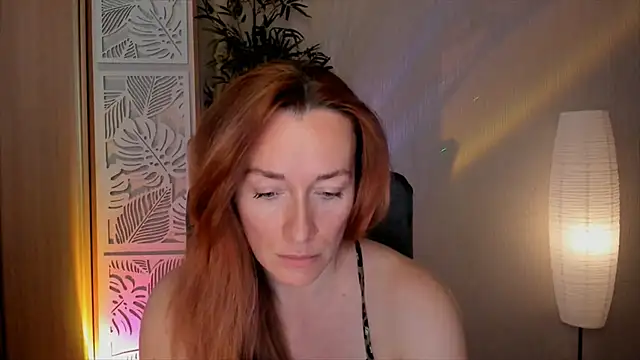 Snapshot of RebeccaMartinez chatting on April 14, 2026, 1:28 pm RebeccaMartinez online show from April 14, 2026, 1:28 pm